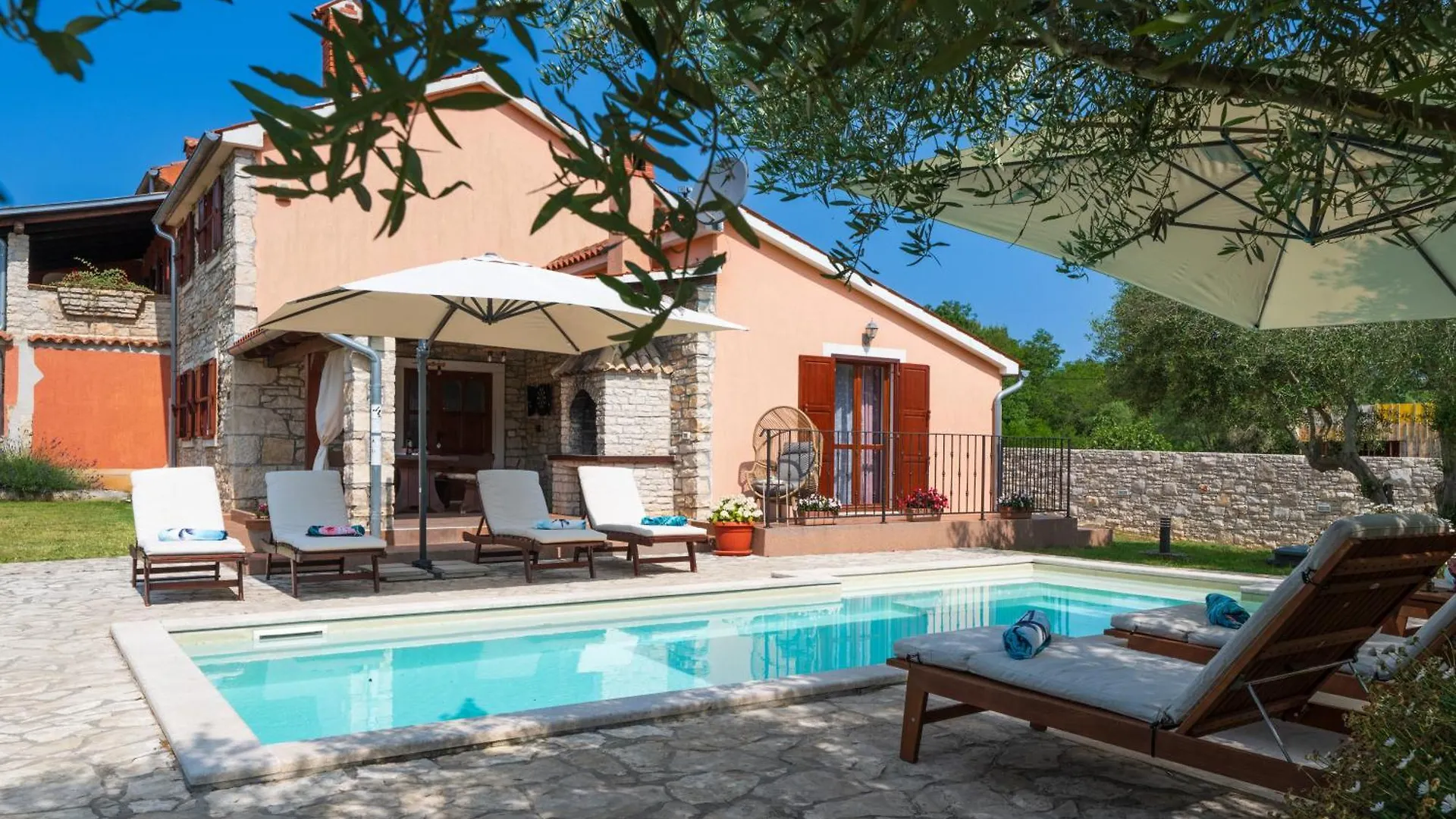 Villa House Rakalj 1993 Ferienhaus